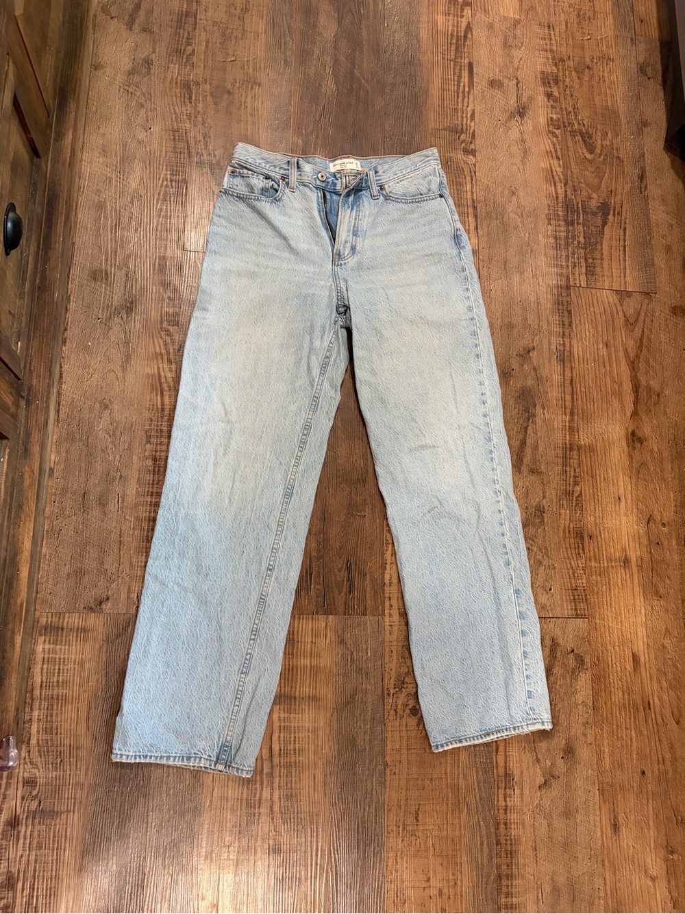 Abercrombie & Fitch Light Blue Relaxed Fit Men's Jeans